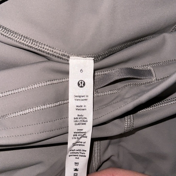 Lululemon Base Pace High-Rise Reflective Tight 25" size 6 brand new with tags - Picture 7 of 7